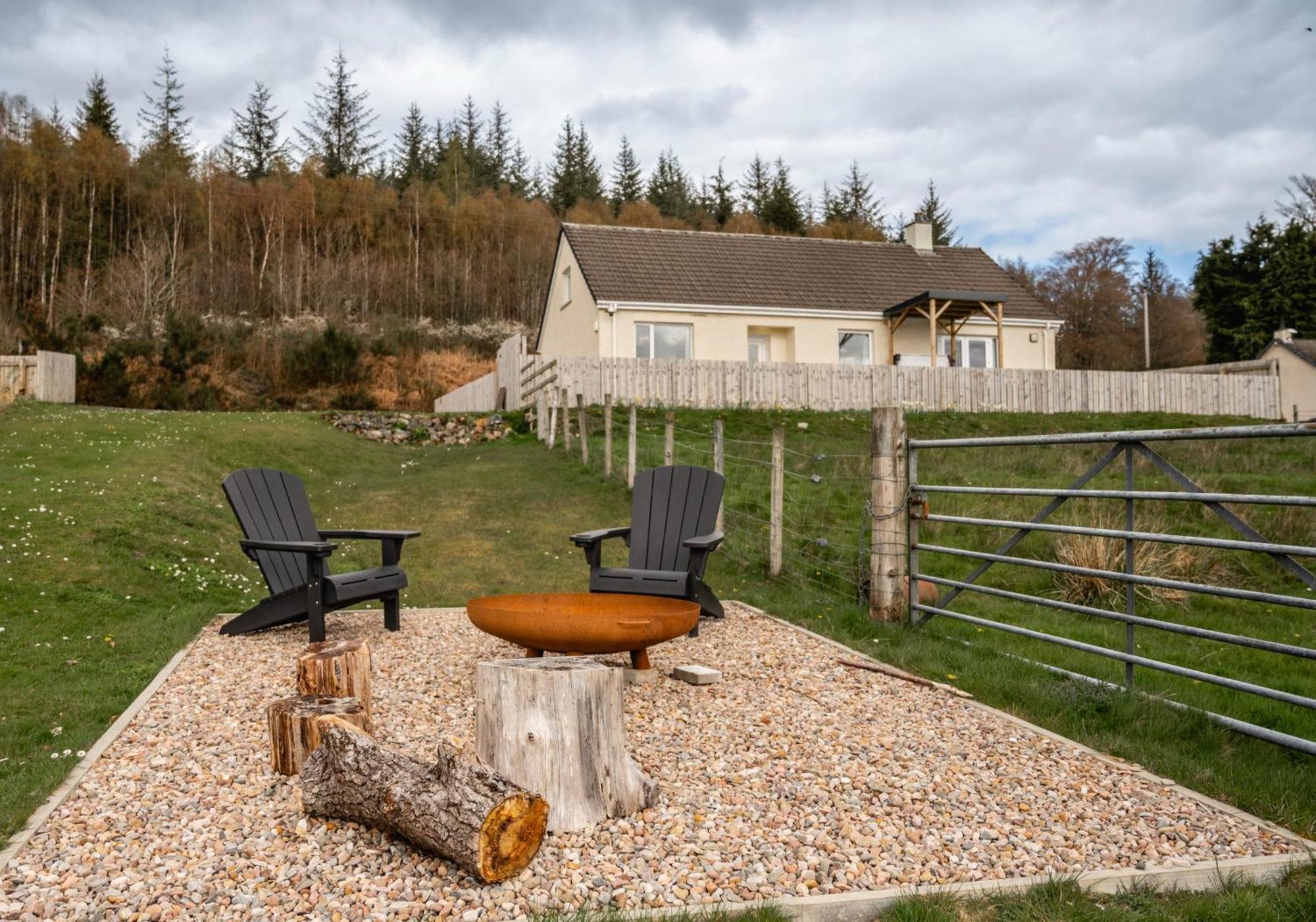 Holiday home Loch Ness *